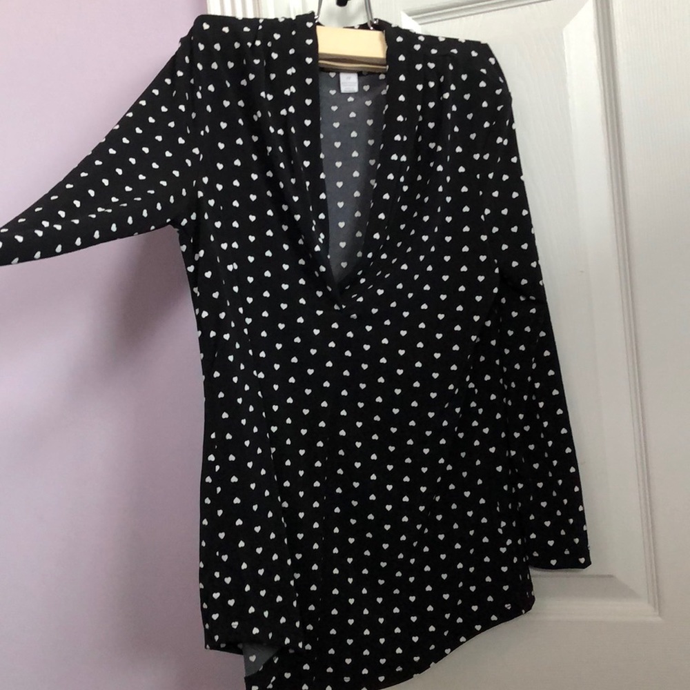 Professional v neck heart spandex top